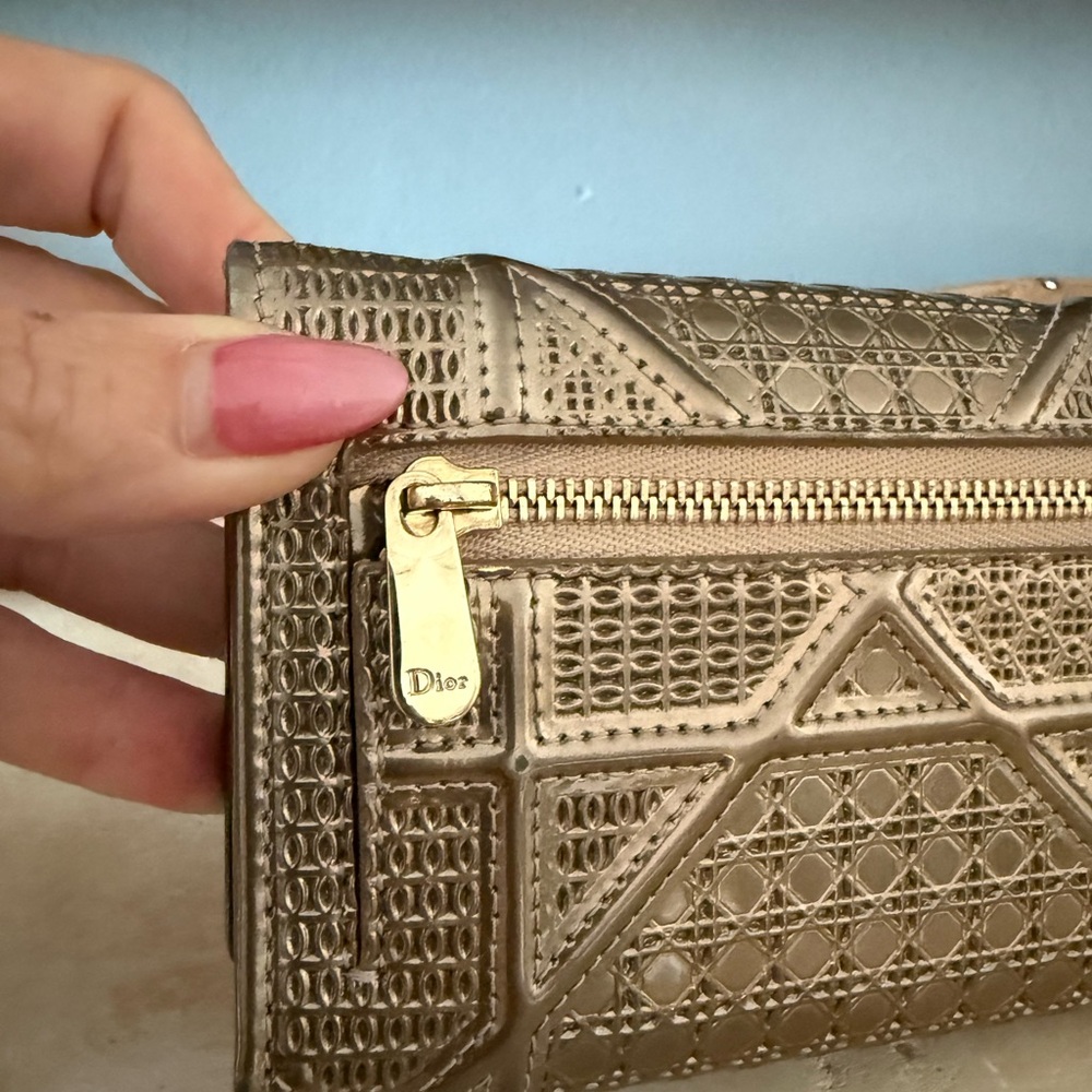 DIOR Diorama Gold Micro-Cannage Elancee Wallet - Picture 5 of 13